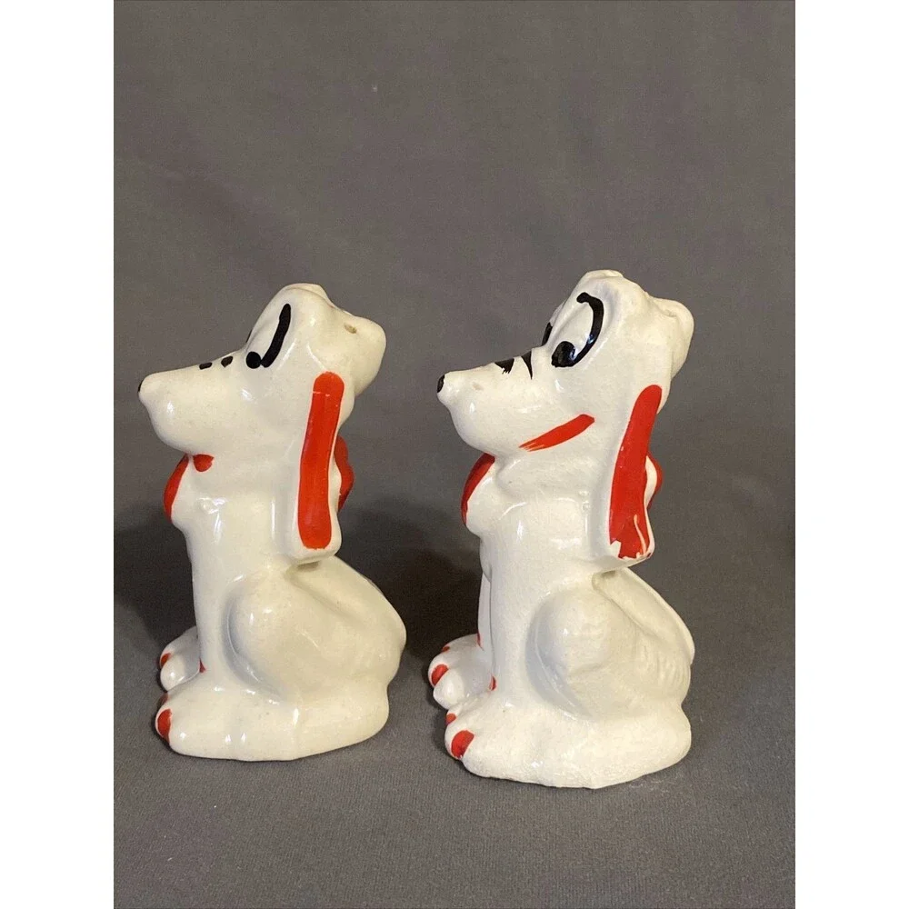 Vintage Salt & Pepper Shaker Set Hound Dog Hand Painted